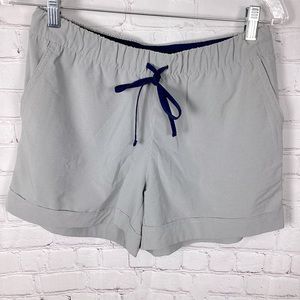 Athleta Beachside Shorts Pinstriped Gray & White Women’s Size Small Drawstring